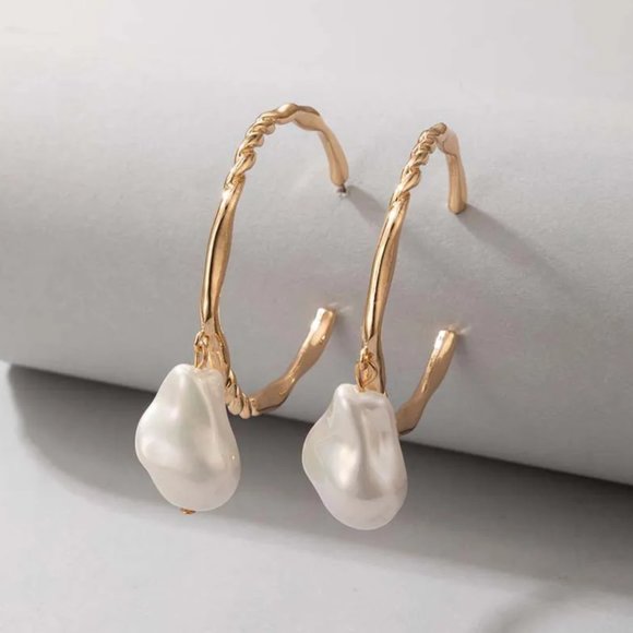Baroque Pearl Twisted Gold Hoops Pearlcore Earrings NEW - Picture 2 of 5